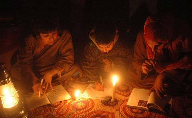 Opposition stages walkout over power crisis in Kashmir